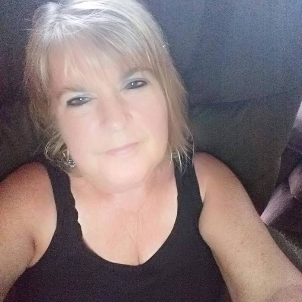 Meet your Posher, Lois